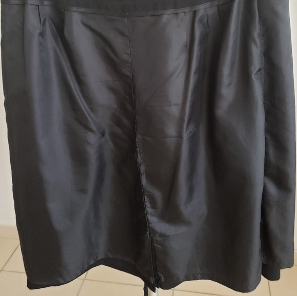 NWOT Harvé Bernard Black skirt - Picture 6 of 12
